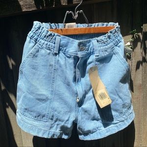 NWT Levi’s paper bag shorts soft light wash denim sz 26